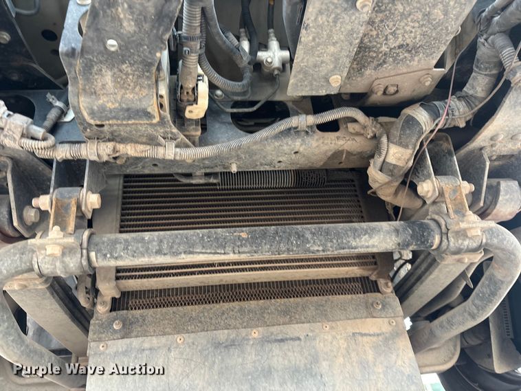 image for item EL2540 2011 Isuzu NRR Crew Cab dump truck