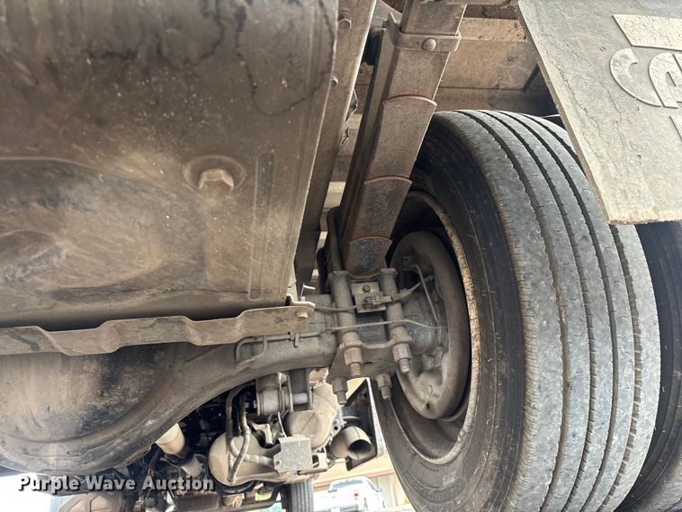 image for item EL2540 2011 Isuzu NRR Crew Cab dump truck