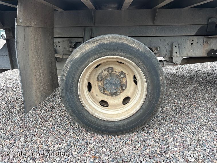 image for item EL2540 2011 Isuzu NRR Crew Cab dump truck