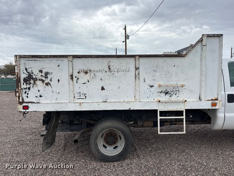 image for item EL2541 2004 Ford F450 Super Duty Crew Cab dump truck