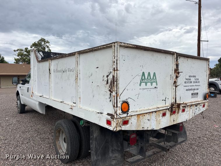 image for item EL2541 2004 Ford F450 Super Duty Crew Cab dump truck