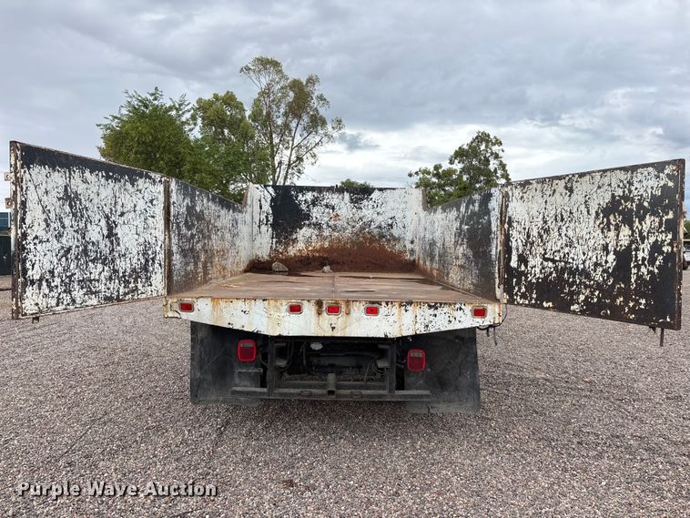 image for item EL2541 2004 Ford F450 Super Duty Crew Cab dump truck