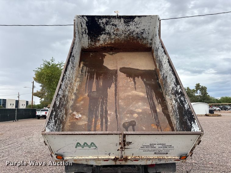 image for item EL2541 2004 Ford F450 Super Duty Crew Cab dump truck