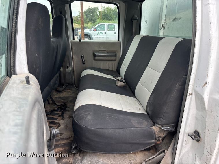 image for item EL2541 2004 Ford F450 Super Duty Crew Cab dump truck