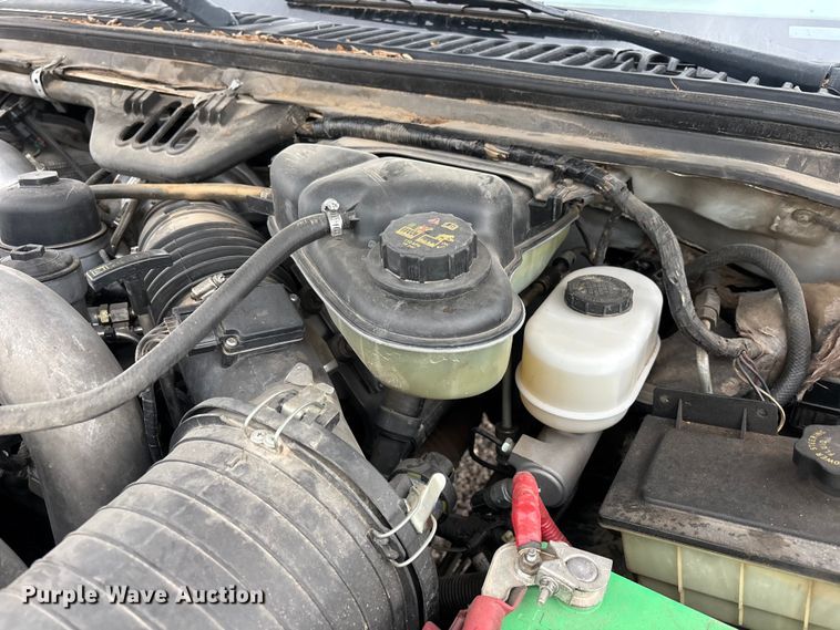 image for item EL2541 2004 Ford F450 Super Duty Crew Cab dump truck