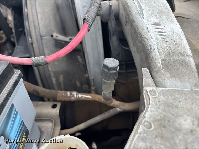 image for item EL2541 2004 Ford F450 Super Duty Crew Cab dump truck
