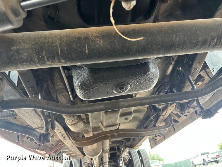image for item EL2541 2004 Ford F450 Super Duty Crew Cab dump truck