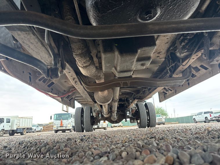 image for item EL2541 2004 Ford F450 Super Duty Crew Cab dump truck