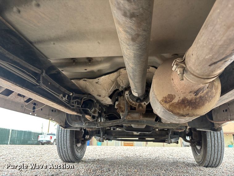 image for item EL2541 2004 Ford F450 Super Duty Crew Cab dump truck
