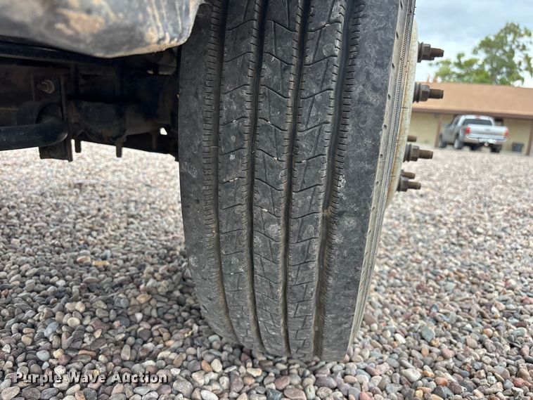 image for item EL2541 2004 Ford F450 Super Duty Crew Cab dump truck