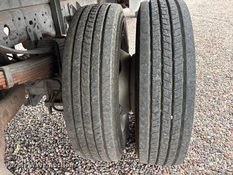 image for item EL2541 2004 Ford F450 Super Duty Crew Cab dump truck