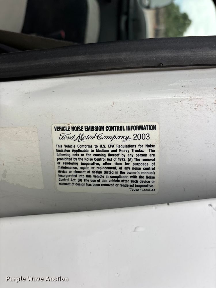 image for item EL2541 2004 Ford F450 Super Duty Crew Cab dump truck