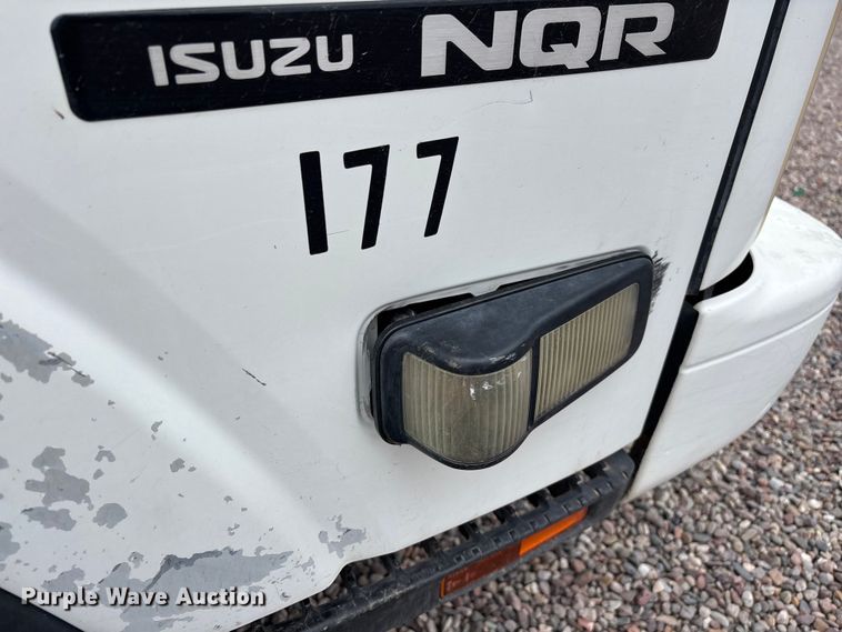 image for item EL2542 2011 Isuzu NRR Crew Cab dump truck
