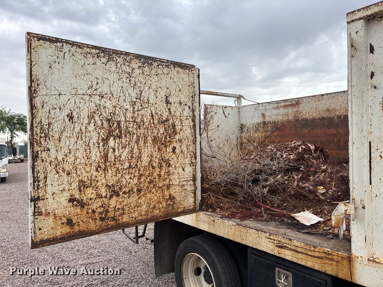image for item EL2542 2011 Isuzu NRR Crew Cab dump truck