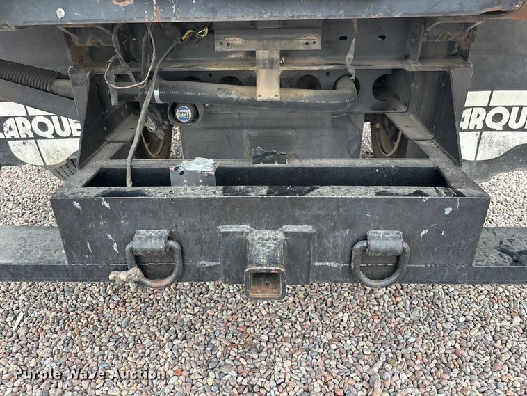 image for item EL2542 2011 Isuzu NRR Crew Cab dump truck