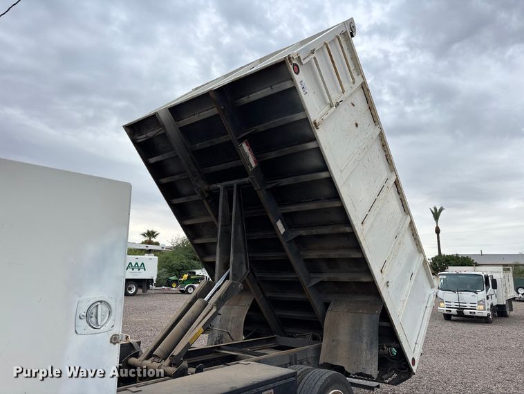 image for item EL2542 2011 Isuzu NRR Crew Cab dump truck