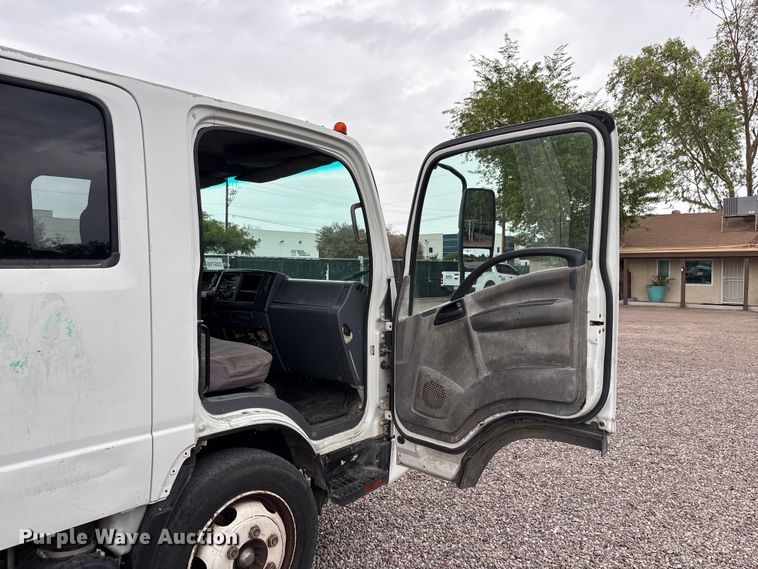 image for item EL2542 2011 Isuzu NRR Crew Cab dump truck