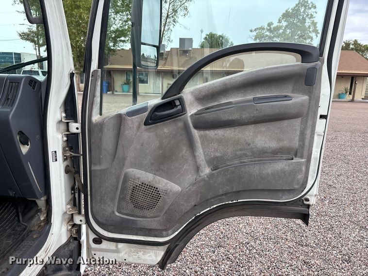 image for item EL2542 2011 Isuzu NRR Crew Cab dump truck