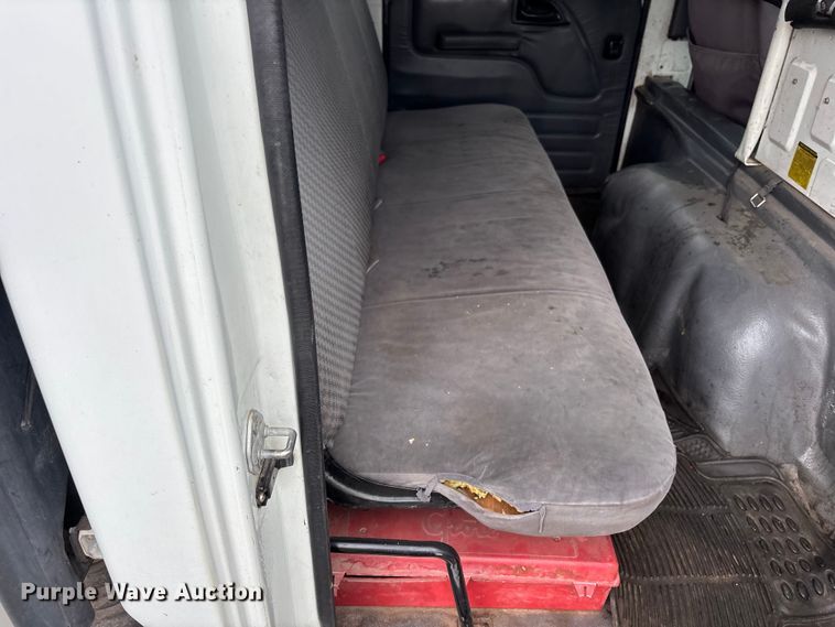 image for item EL2542 2011 Isuzu NRR Crew Cab dump truck