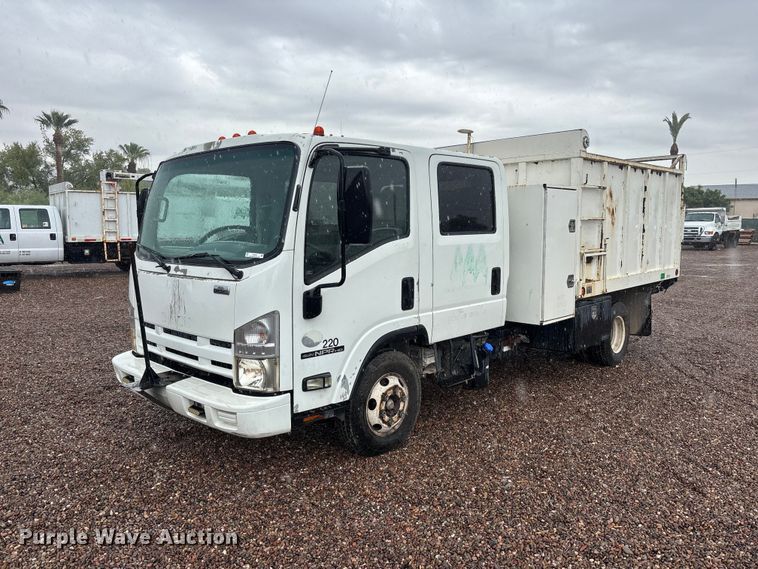 image for item EL2543 2011 Isuzu NRR Crew Cab dump truck
