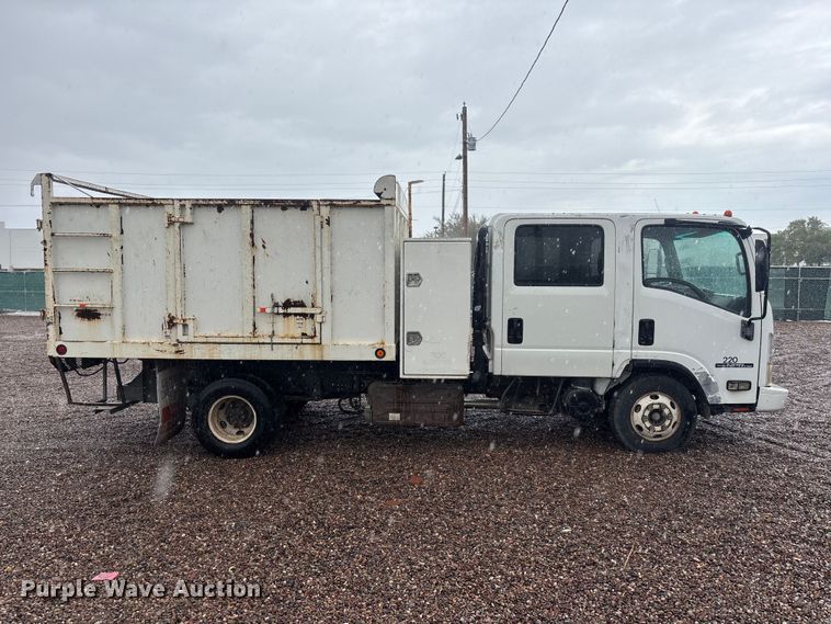 image for item EL2543 2011 Isuzu NRR Crew Cab dump truck
