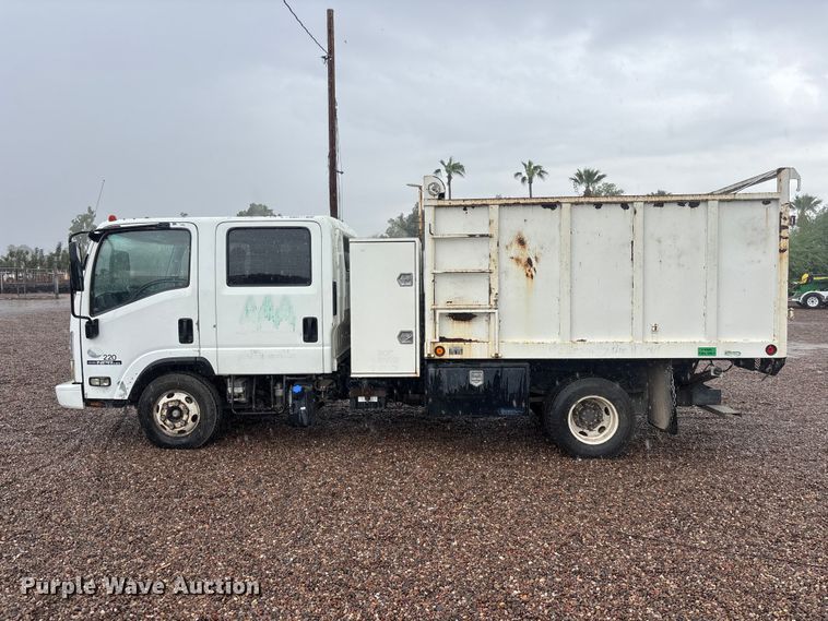 image for item EL2543 2011 Isuzu NRR Crew Cab dump truck