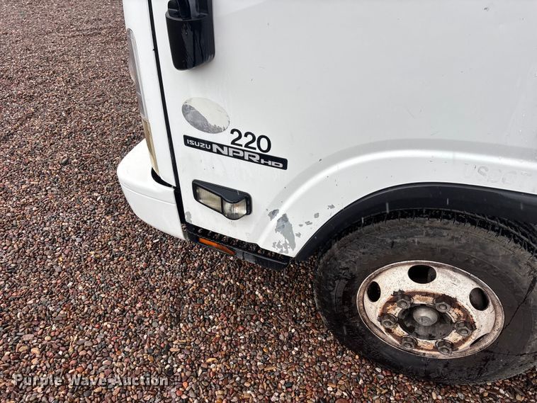image for item EL2543 2011 Isuzu NRR Crew Cab dump truck
