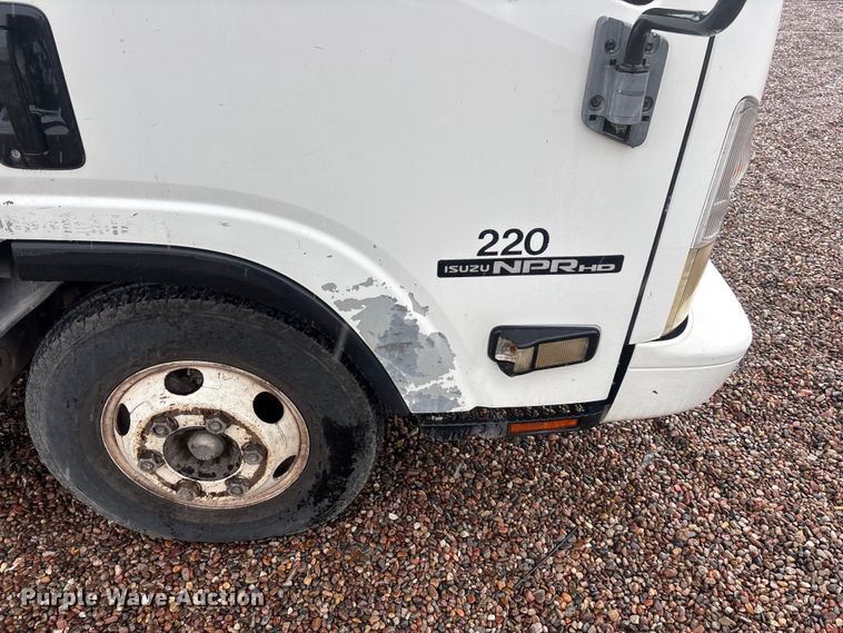 image for item EL2543 2011 Isuzu NRR Crew Cab dump truck