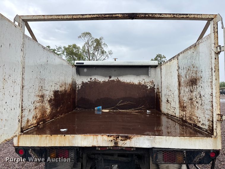 image for item EL2543 2011 Isuzu NRR Crew Cab dump truck