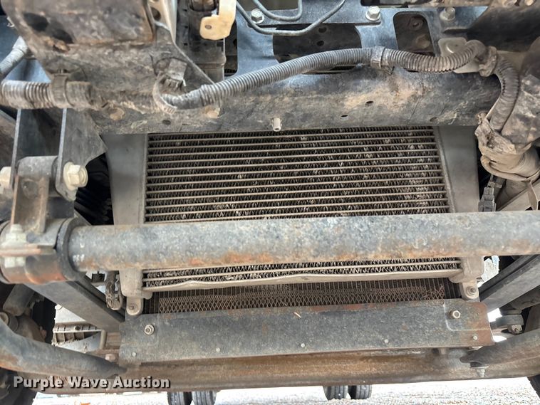 image for item EL2543 2011 Isuzu NRR Crew Cab dump truck