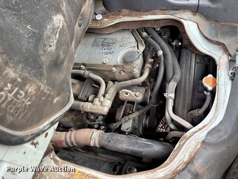 image for item EL2543 2011 Isuzu NRR Crew Cab dump truck