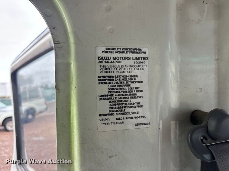 image for item EL2543 2011 Isuzu NRR Crew Cab dump truck