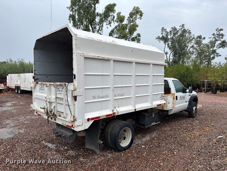 image for item EL2544 2006 Ford F450 Super Duty chipper truck