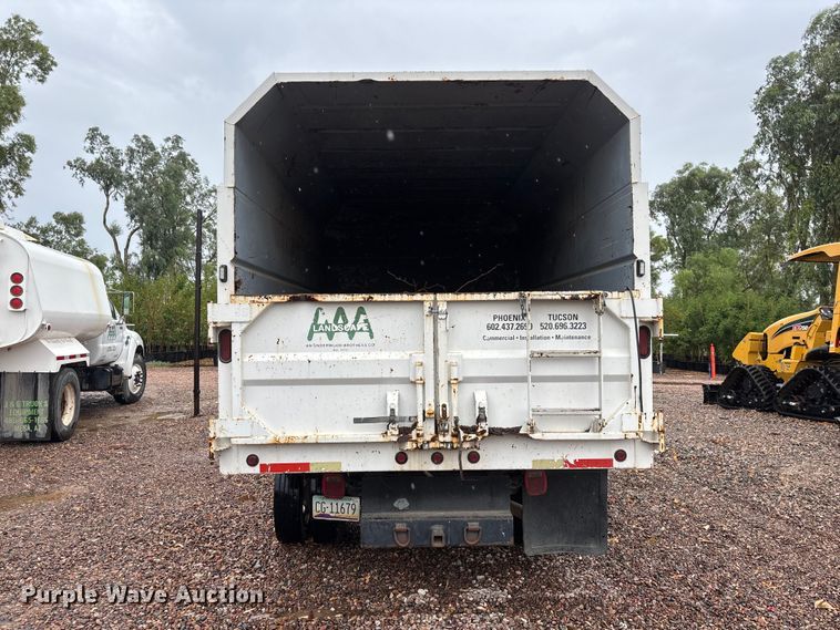 image for item EL2544 2006 Ford F450 Super Duty chipper truck