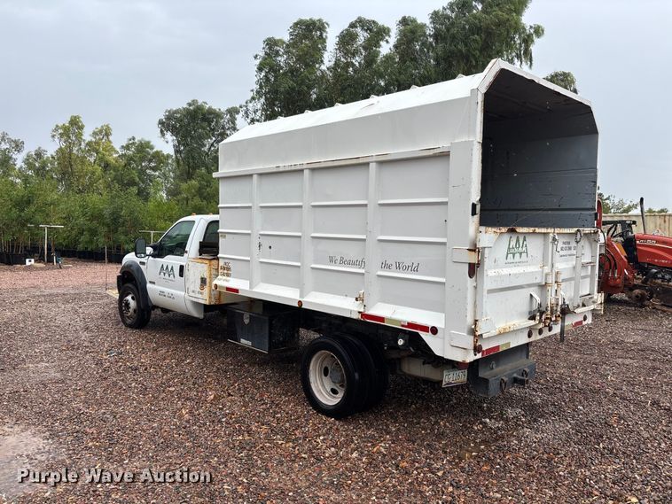 image for item EL2544 2006 Ford F450 Super Duty chipper truck