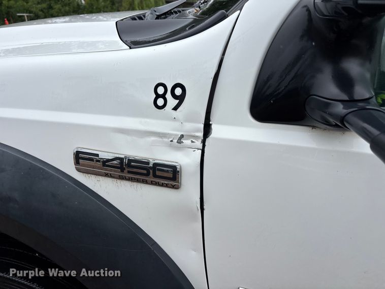 image for item EL2544 2006 Ford F450 Super Duty chipper truck