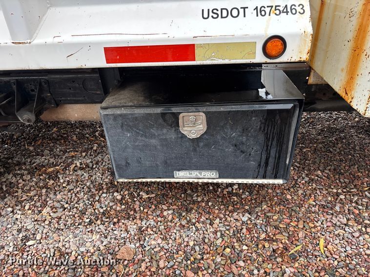 image for item EL2544 2006 Ford F450 Super Duty chipper truck