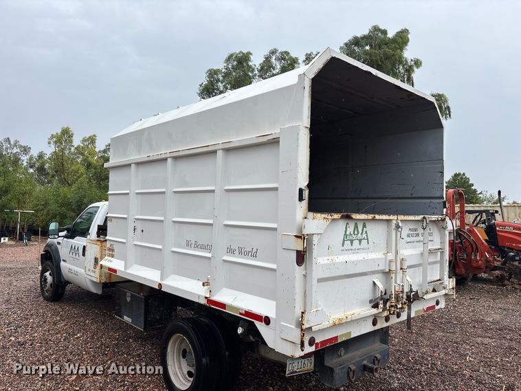 image for item EL2544 2006 Ford F450 Super Duty chipper truck