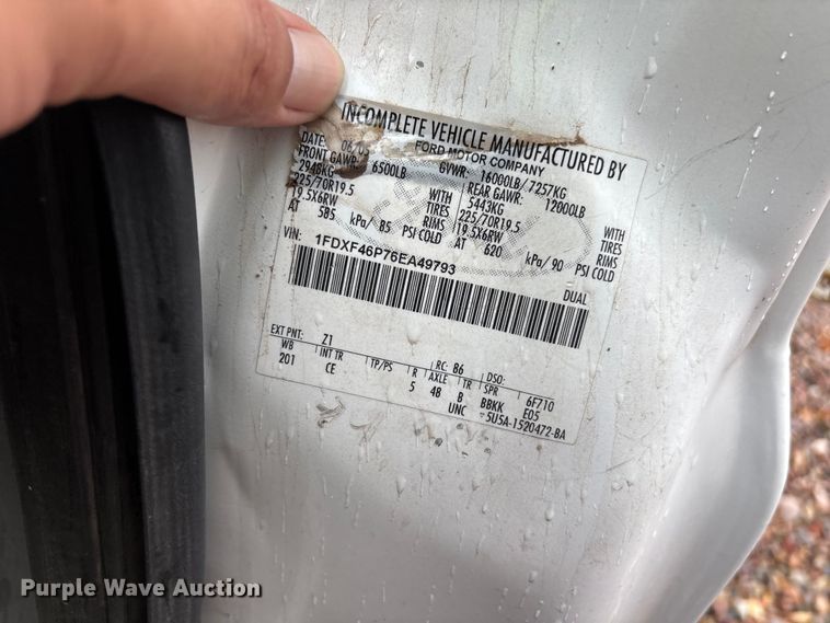 image for item EL2544 2006 Ford F450 Super Duty chipper truck