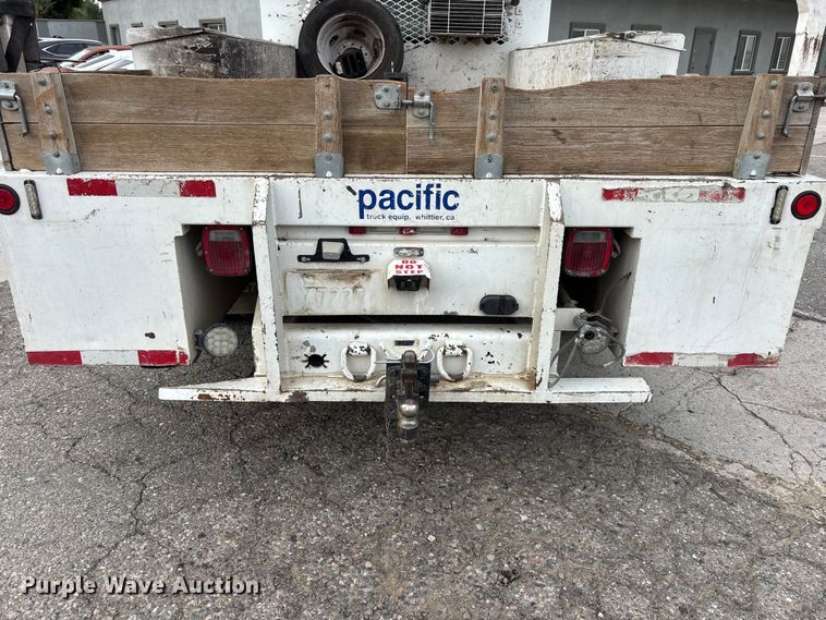 image for item EL2548 2019 Ford F450 Super Duty flatbed truck