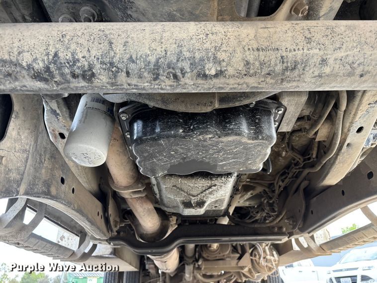 image for item EL2548 2019 Ford F450 Super Duty flatbed truck