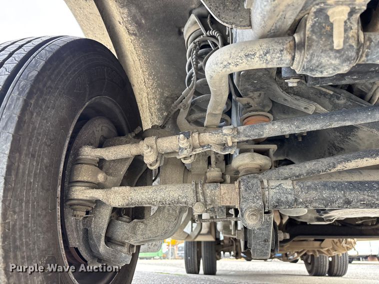 image for item EL2548 2019 Ford F450 Super Duty flatbed truck