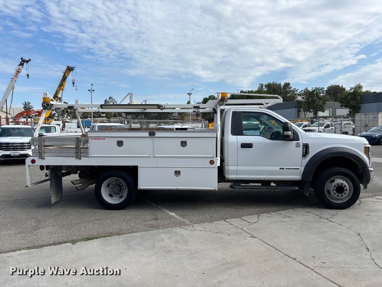 image for item EL2549 2019 Ford F450 Super Duty flatbed truck