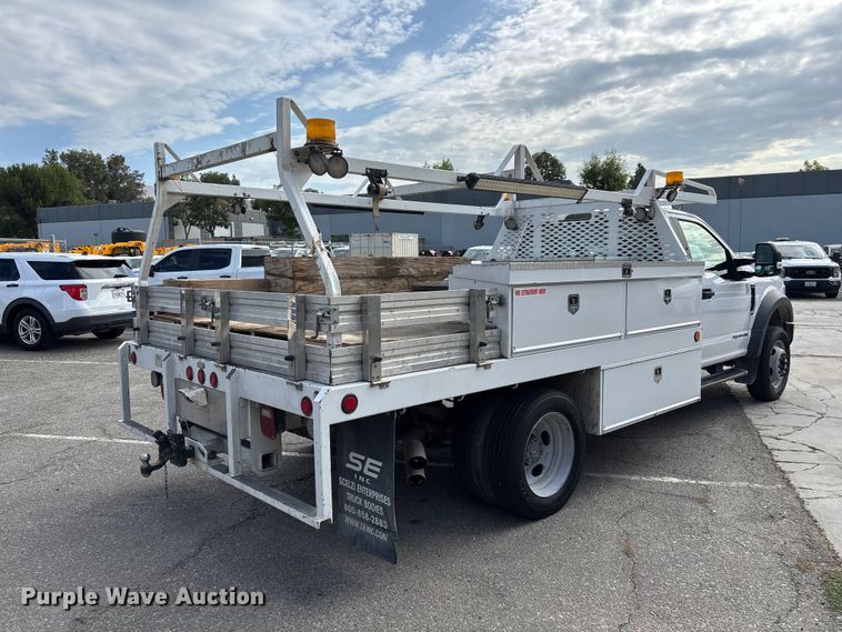 image for item EL2549 2019 Ford F450 Super Duty flatbed truck