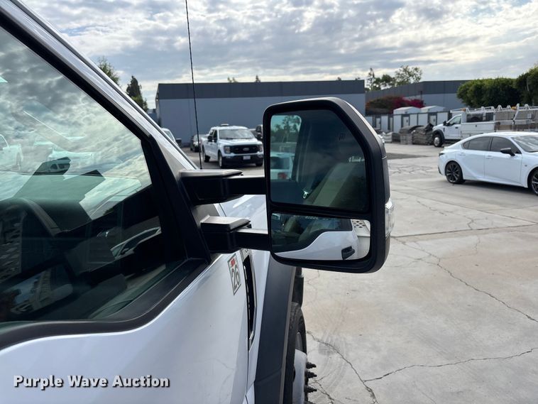 image for item EL2549 2019 Ford F450 Super Duty flatbed truck