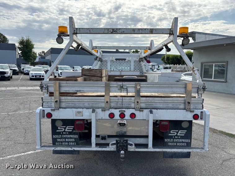 image for item EL2549 2019 Ford F450 Super Duty flatbed truck
