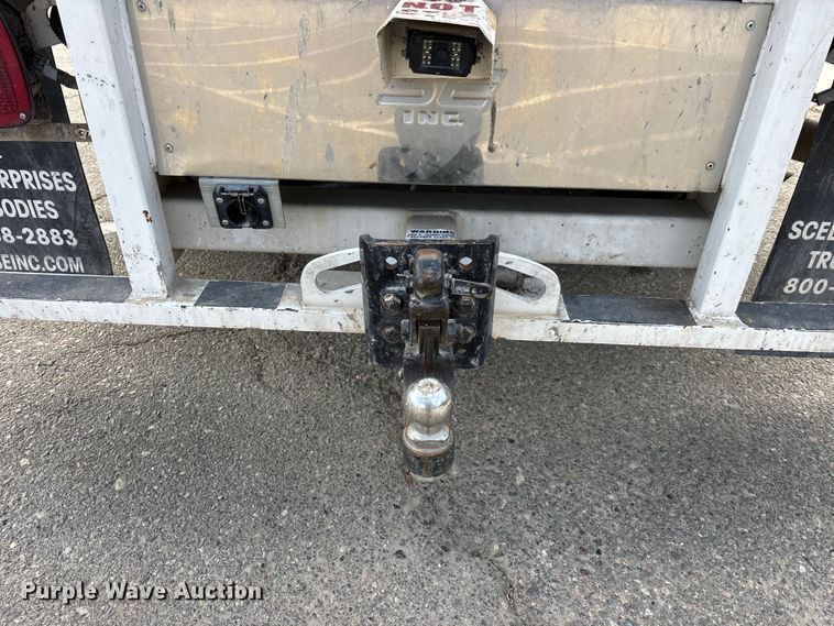 image for item EL2549 2019 Ford F450 Super Duty flatbed truck