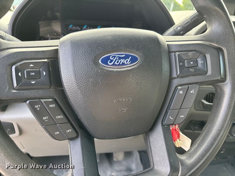 image for item EL2549 2019 Ford F450 Super Duty flatbed truck