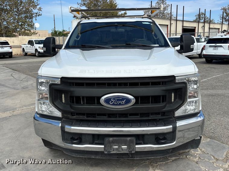 image for item EL2551 2020 Ford F250 Super Duty utility bed pickup truck