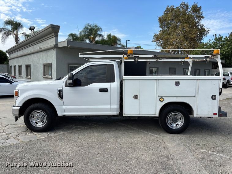 image for item EL2551 2020 Ford F250 Super Duty utility bed pickup truck